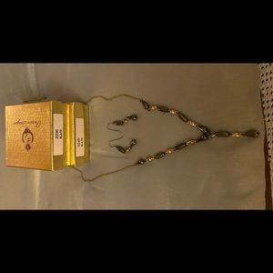Premier Design Jewelry Set in Slate.. not new but only worn a few times..